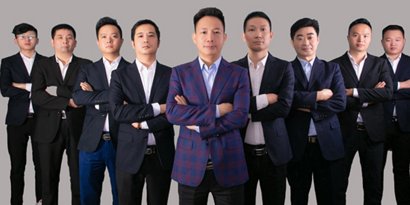 西裝定制哪家好，臻上西裝定制讓白領(lǐng)從此愛